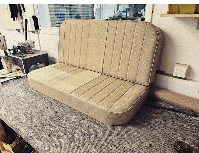 T25 Kent upholstered 3/4 seating - The Dub Hut 2022