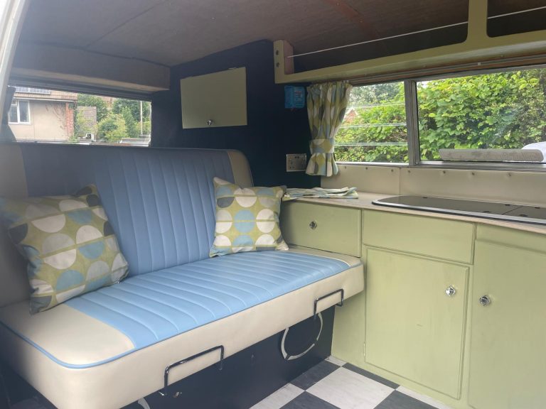 T2 split screen for sale in kent - the dub hut 2024